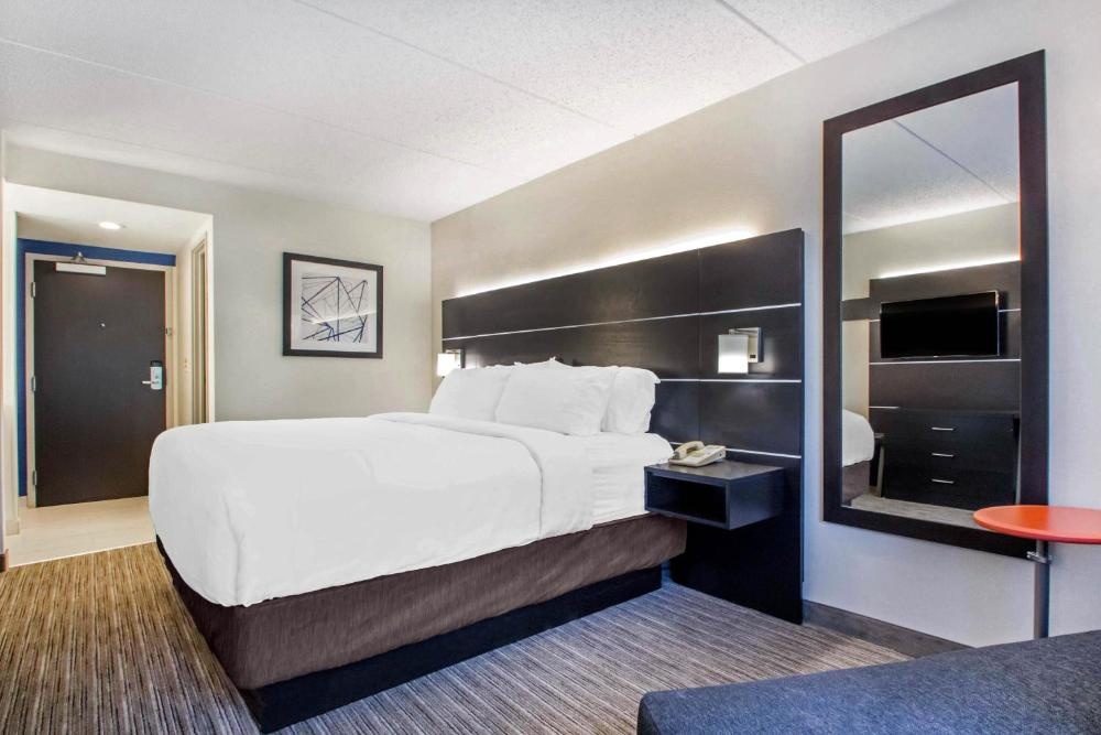Holiday Inn Express & Suites - Albany Airport - Wolf Road by IHG Image 12