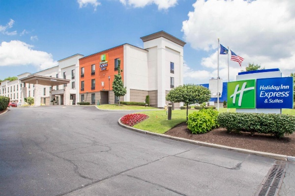 Holiday Inn Express & Suites - Albany Airport - Wolf Road by IHG image 1
